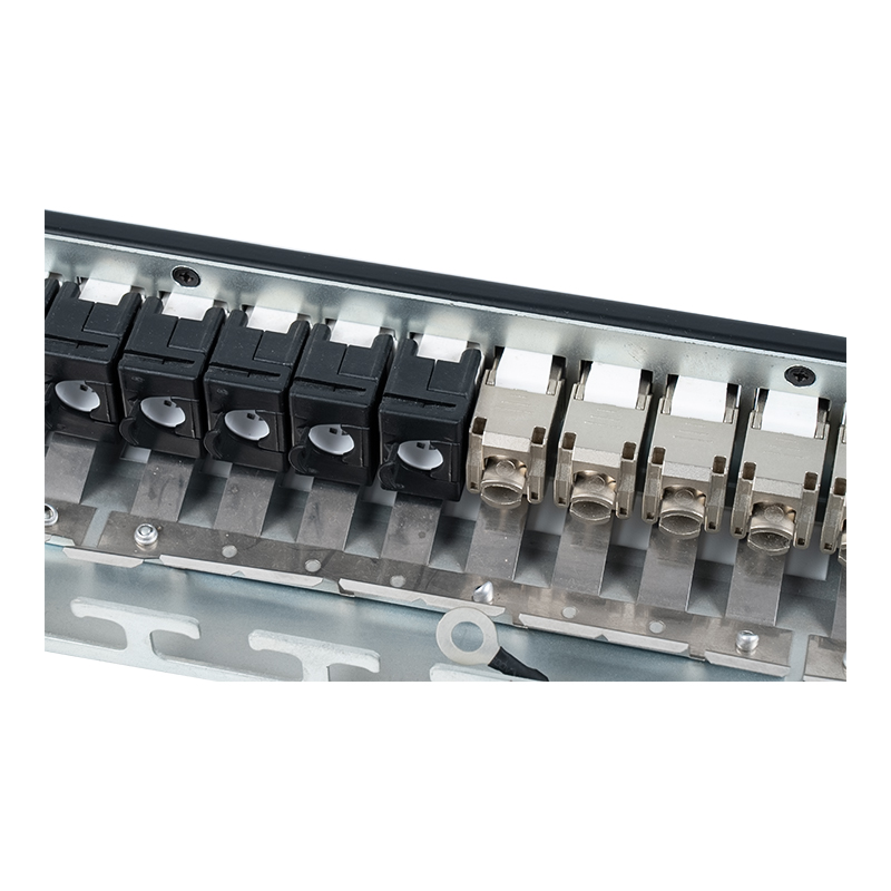 Pannello patch schermato 1U a 24 porte da 19 pollici (con modulo C6A) SP-3246S-24P Pannello patch schermato 1U a 24 porte da 19 pollici (con modulo C6A) SP-3246S-24P